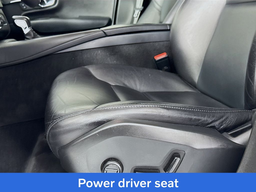 Used Car 2020 Volvo Xc90  T5 Momentum For Sale Under $20,000 In Austin, Texas