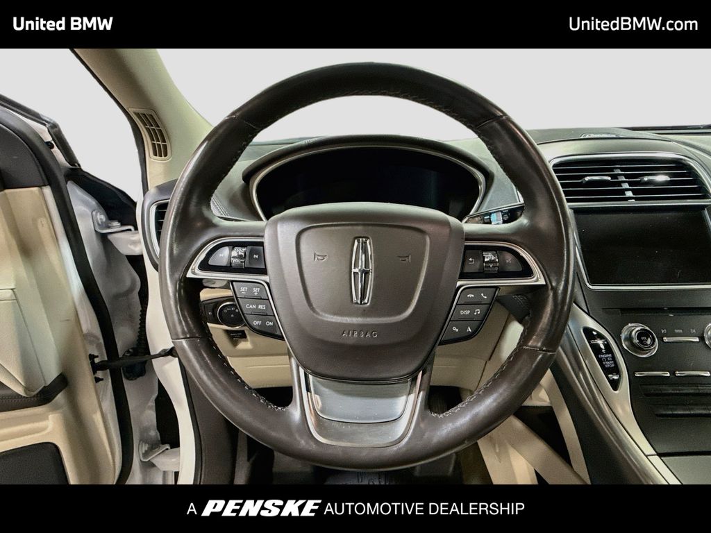 Thumbnail: 2019 Lincoln Nautilus - 13