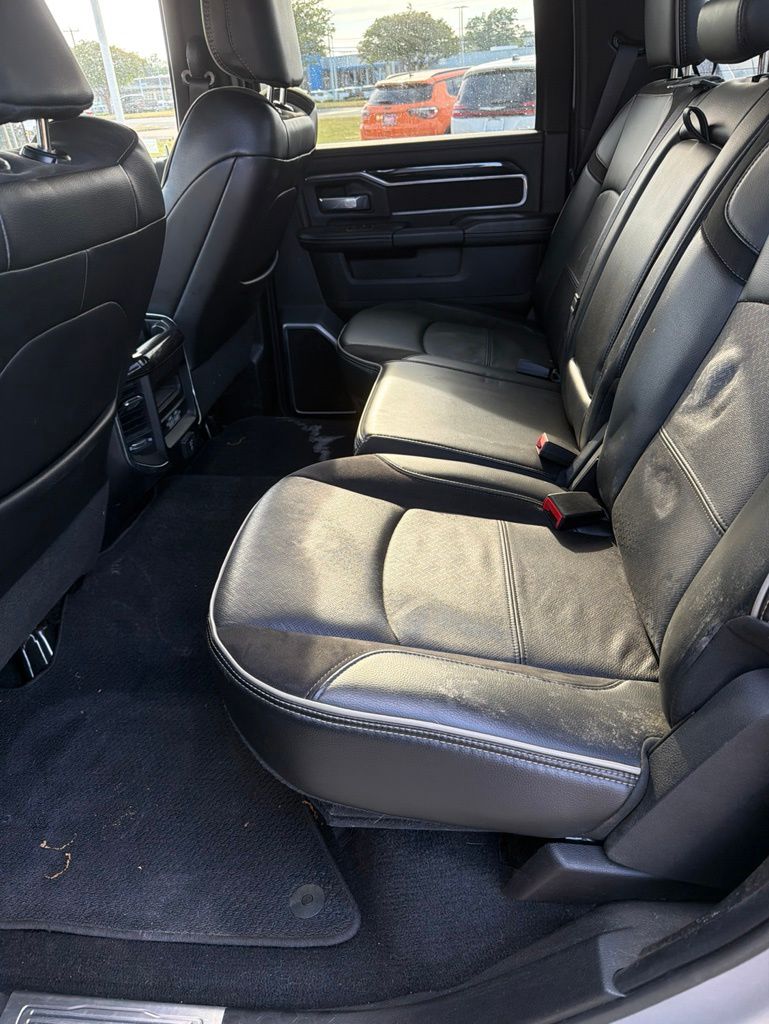 Used 2022 Silver Ram Laramie image 10