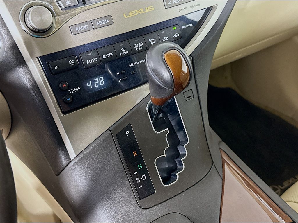 Thumbnail: 2013 Lexus RX - 16