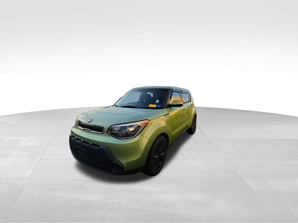 Used 2015 Green Kia Plus image 2