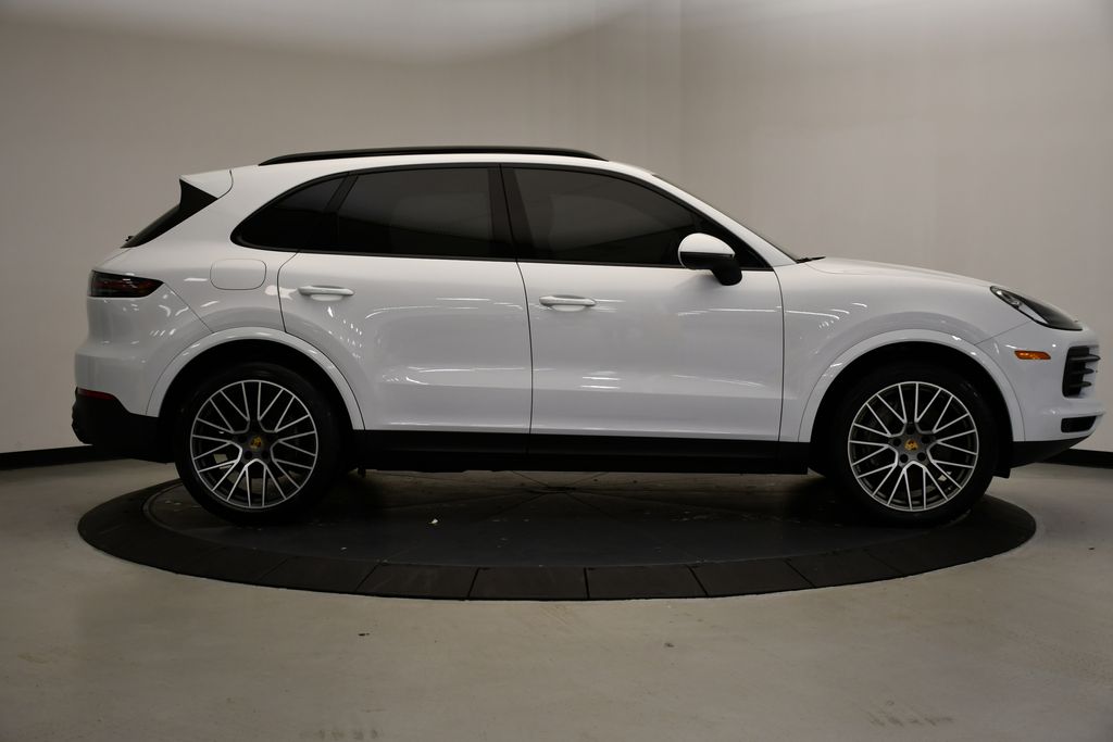 Thumbnail: 2023 Porsche Cayenne - 8