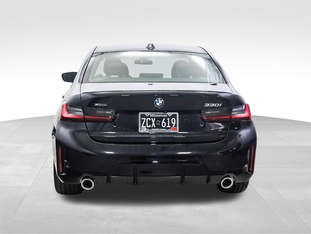 Thumbnail: 2024 BMW 3 Series - 4