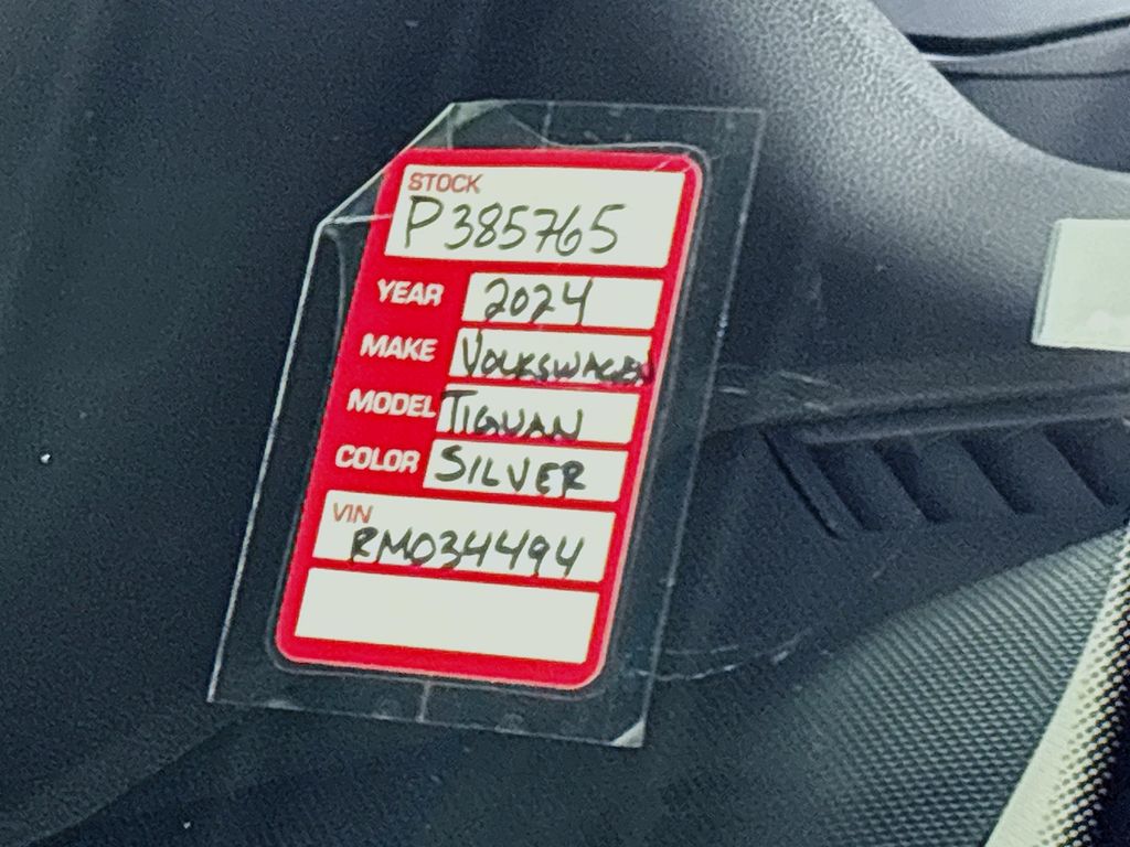 2024 Volkswagen Tiguan 2.0T SE