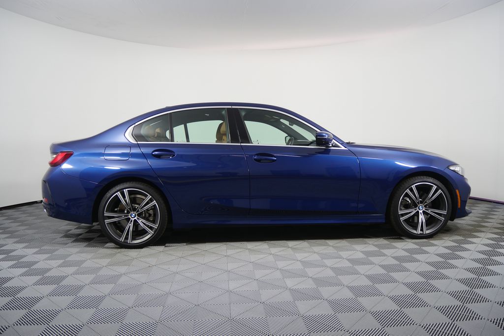 Thumbnail: 2024 BMW 3 Series - 2