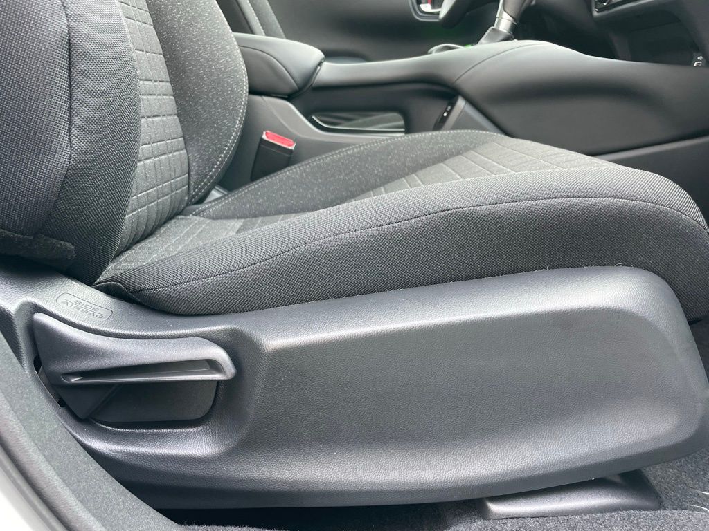 2025 Honda HR-V LX 29