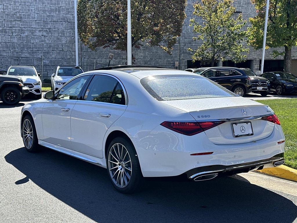 Thumbnail: 2025 Mercedes-Benz S-Class - 7