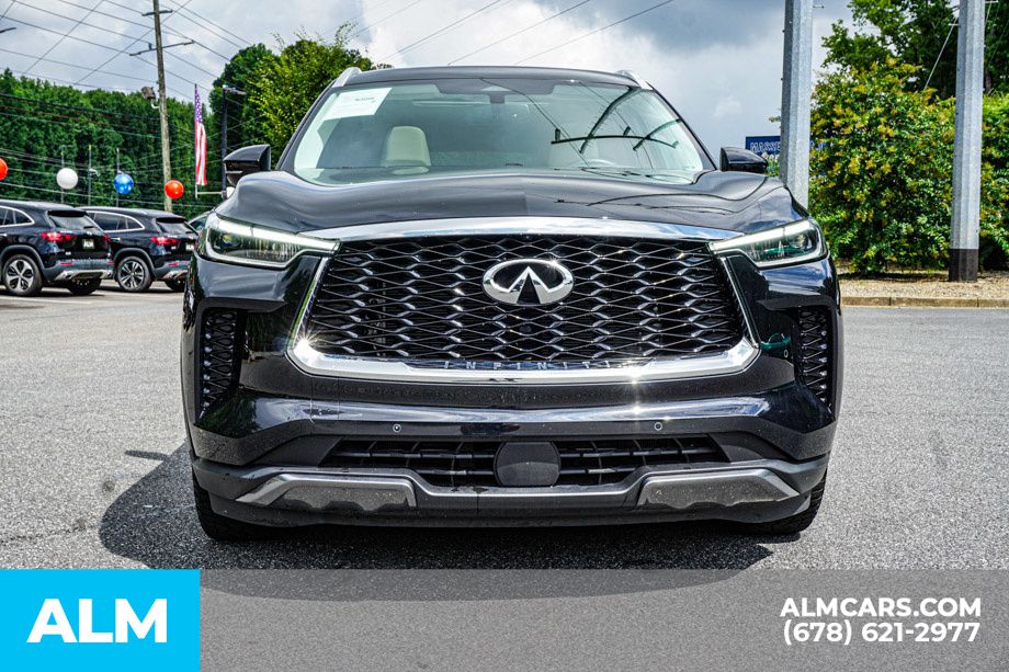 Used 2022 Black INFINITI LUXE image 10