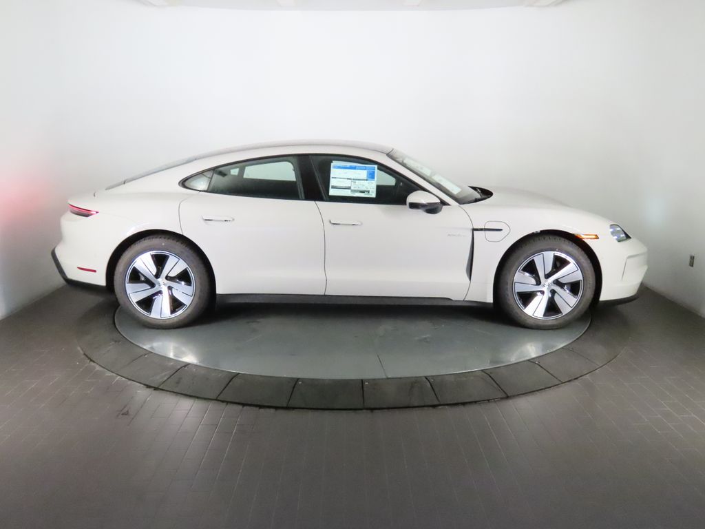 Thumbnail: 2026 Porsche Taycan - 8