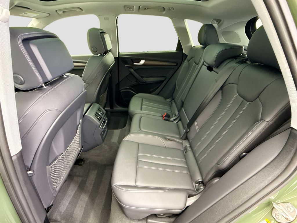 Thumbnail: 2025 Audi Q5 - 20