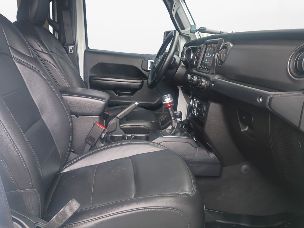 Used Car 2021 Jeep Gladiator  Sport For Sale Under $25,000 In Austin, Texas