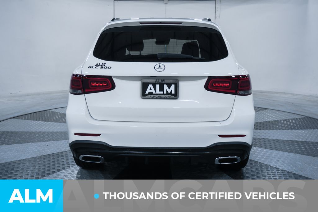Used 2022 White Mercedes-Benz GLC 300 image 4