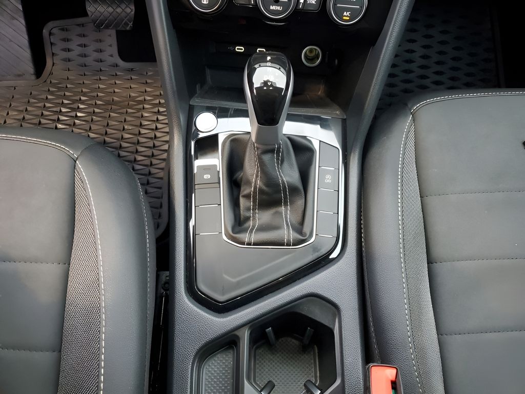 Used Car 2024 Volkswagen Taos  1.5t Se For Sale Under $25,000 In Austin, Texas