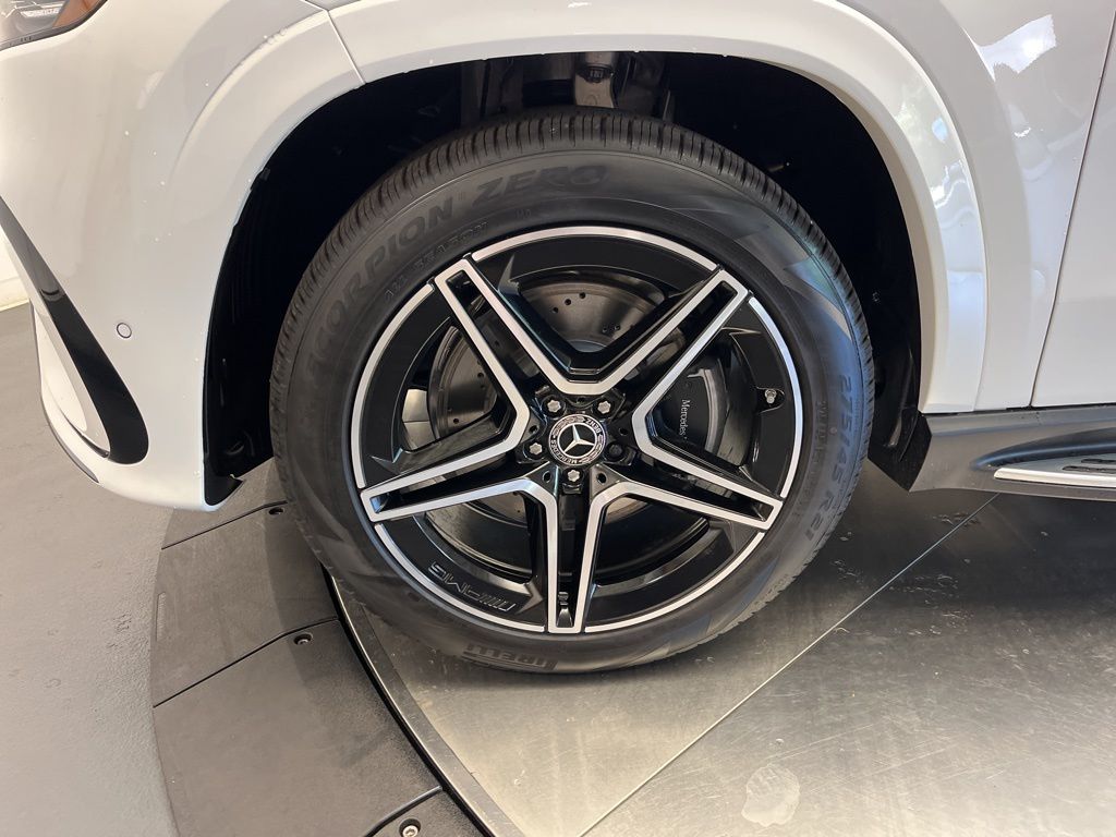 Thumbnail: 2026 Mercedes-Benz GLS - 10