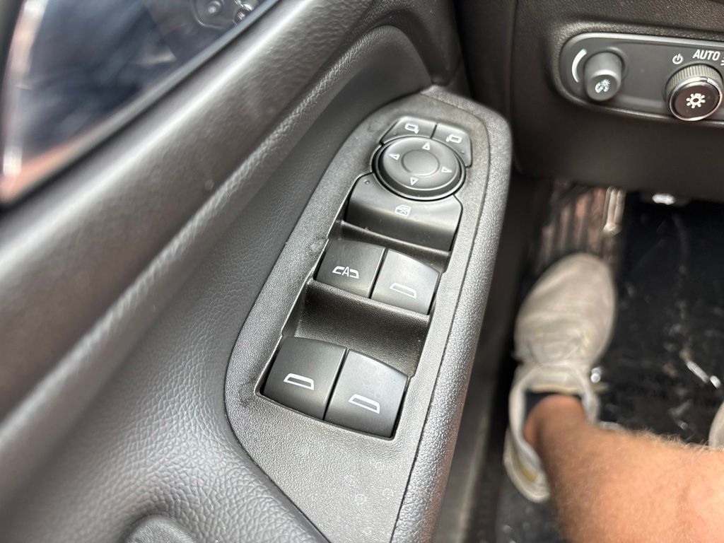 Used 2020 Chevrolet Equinox SUV