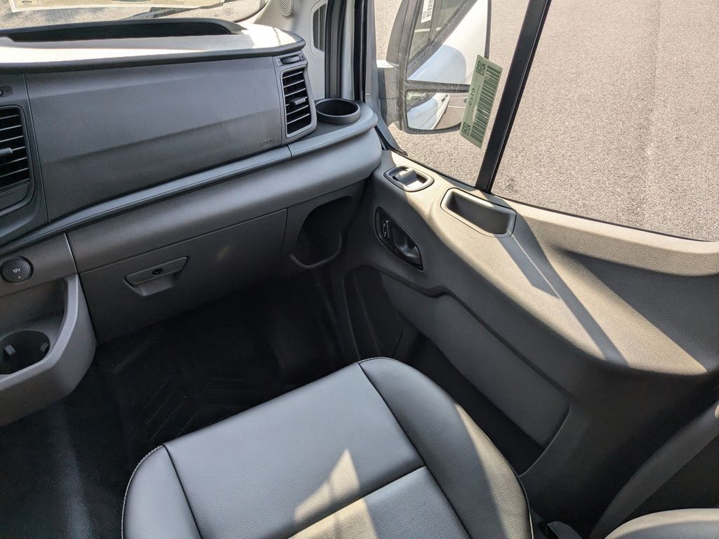 2025 Ford Transit 250