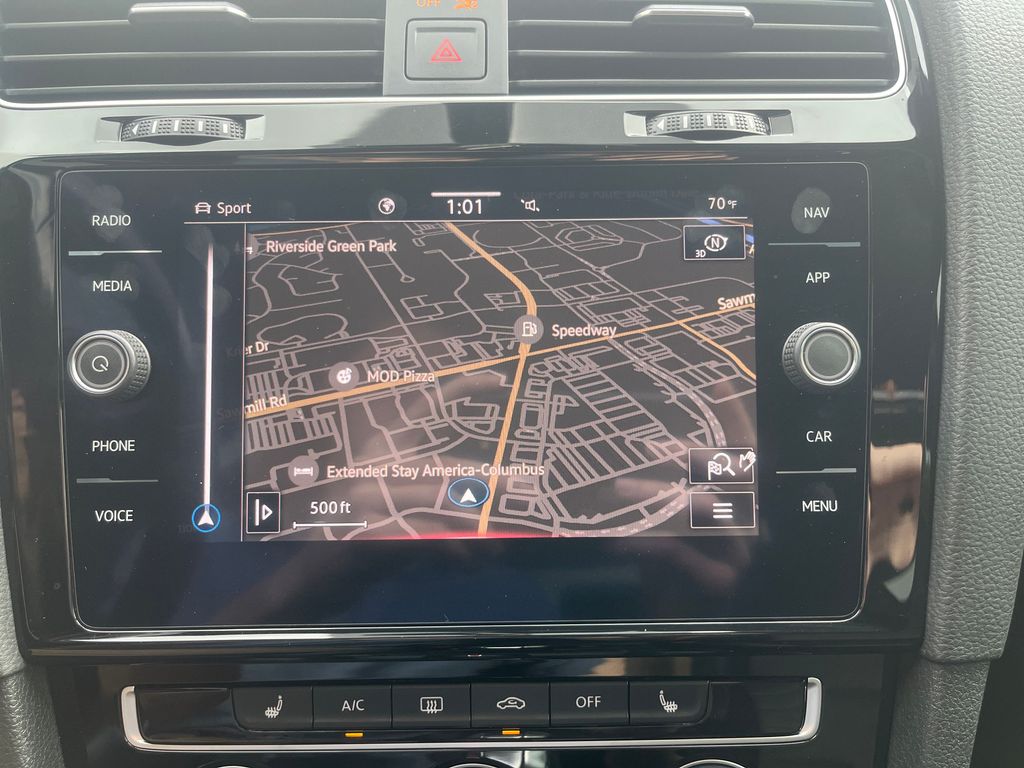2021 Volkswagen Golf Gti 2.0T SE photo