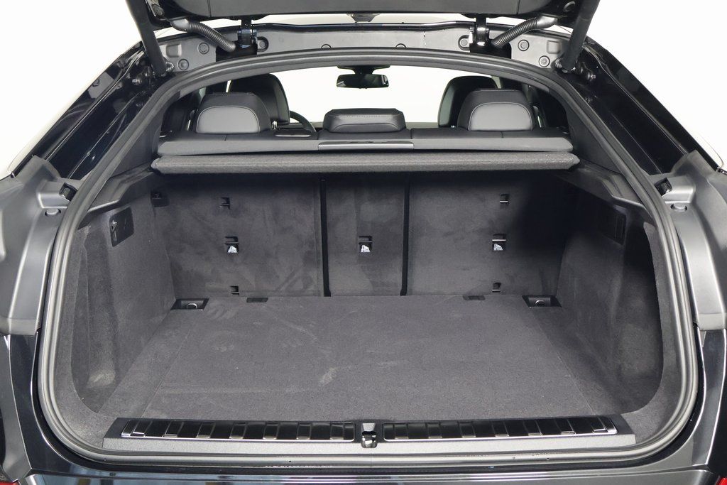 Thumbnail: 2026 BMW X6 - 8