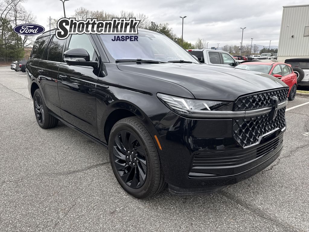 Infinite Black Metallic Clearcoat 2025 Lincoln Navigator SUV / Crossover Four-Wheel Drive Automatic