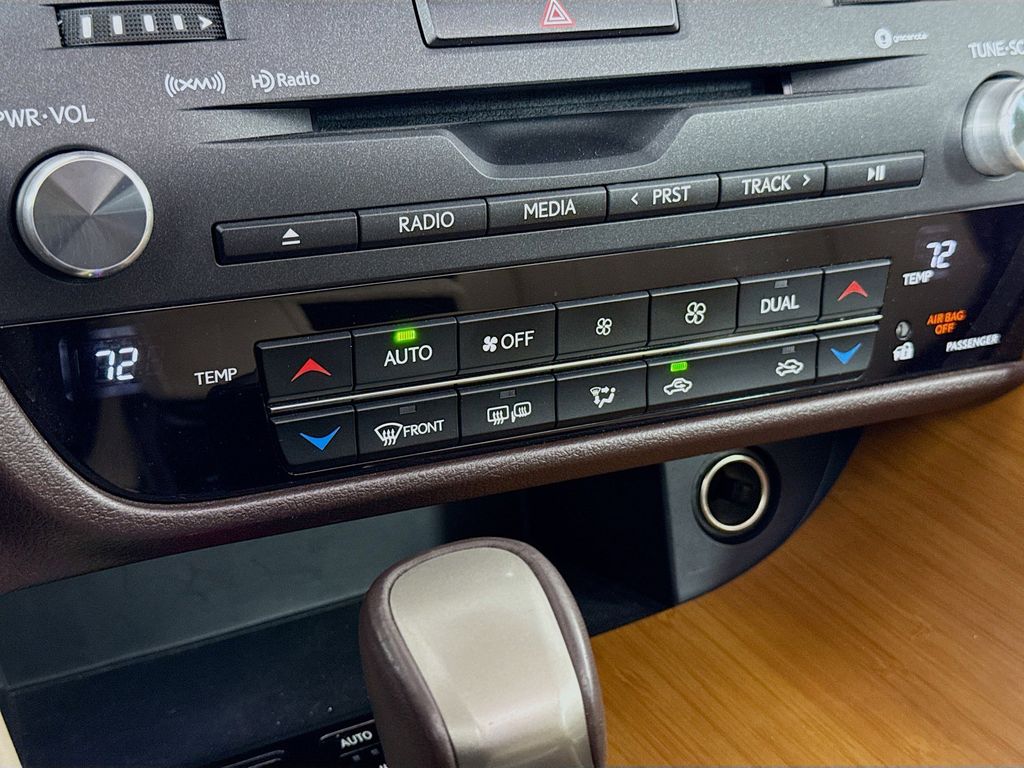 Thumbnail: 2018 Lexus RX - 15