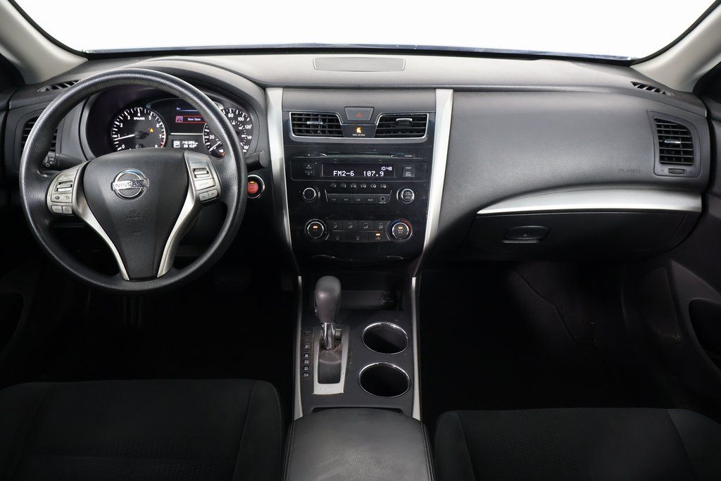Thumbnail: 2015 Nissan Altima - 6