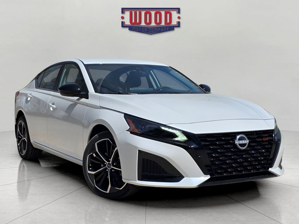 Pearl White Tricoat 2026 Nissan Altima 2.5 SR AWD Sedan All-Wheel Drive Continuously Variable Transmission