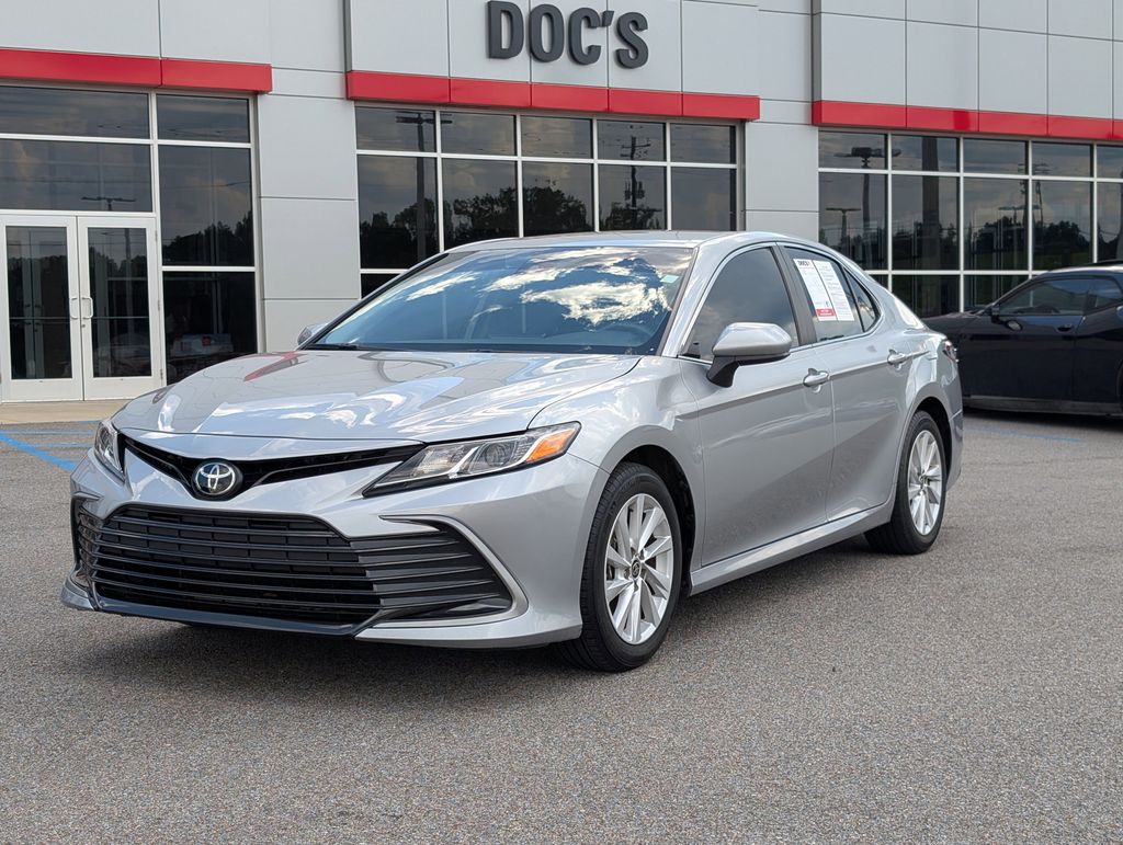 2024 Toyota Camry LE FWD