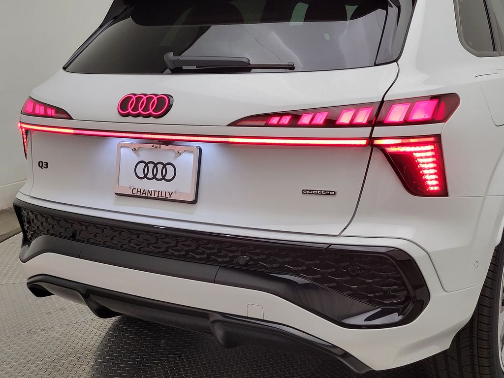 Thumbnail: 2026 Audi Q3 - 7