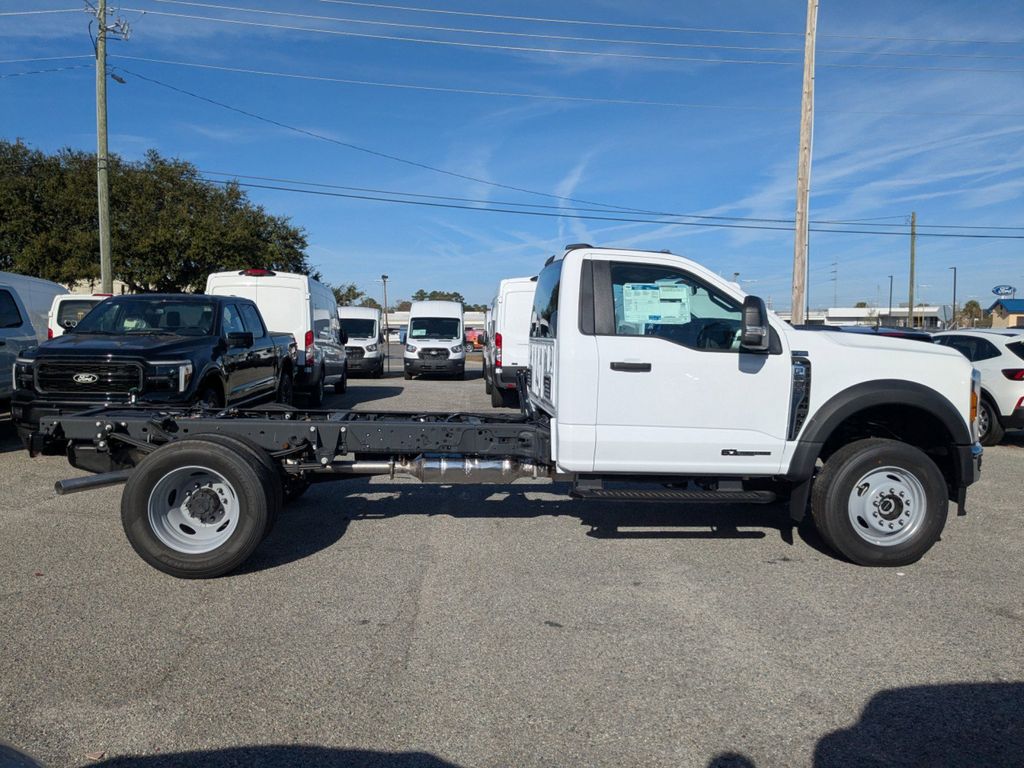 2025 Ford F-600 Chassis XL