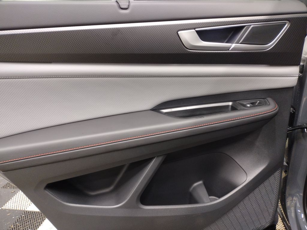 2025 Volkswagen Atlas 2.0T Peak Edition SE W/Tech