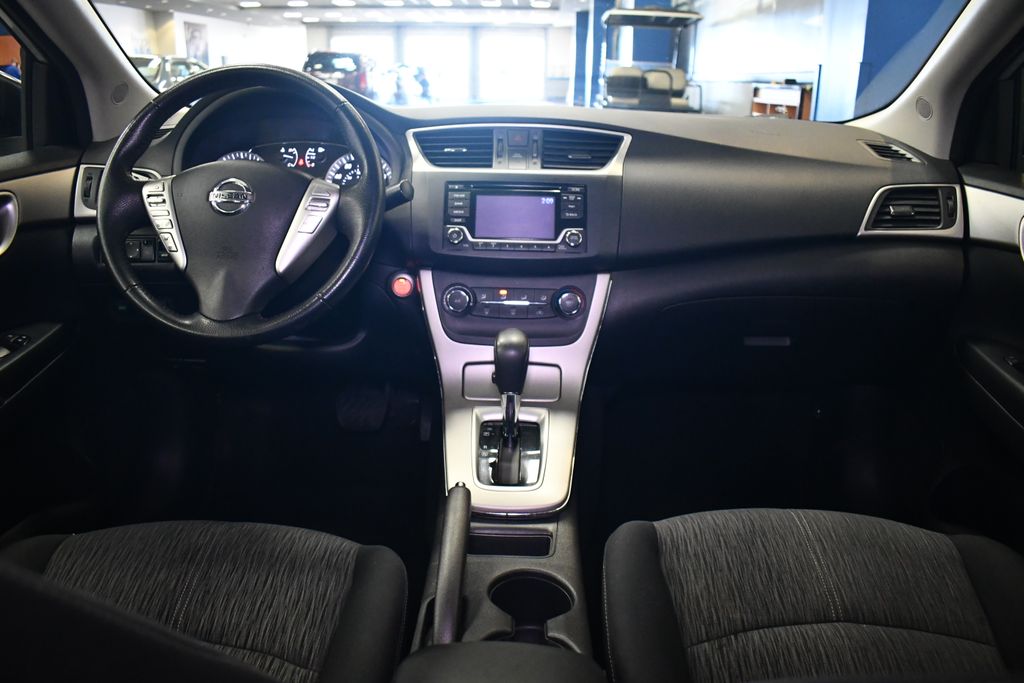 Thumbnail: 2015 Nissan Sentra - 17