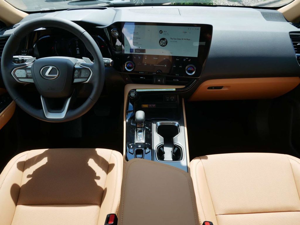 View vehicle photo 7