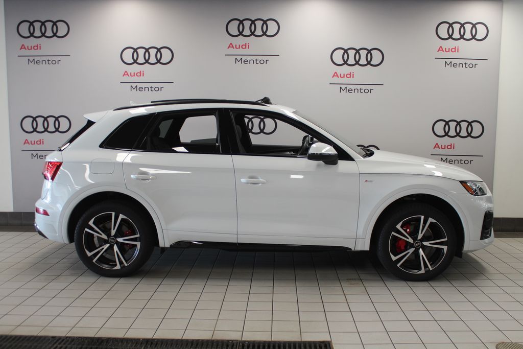 Thumbnail: 2025 Audi Q5 - 7