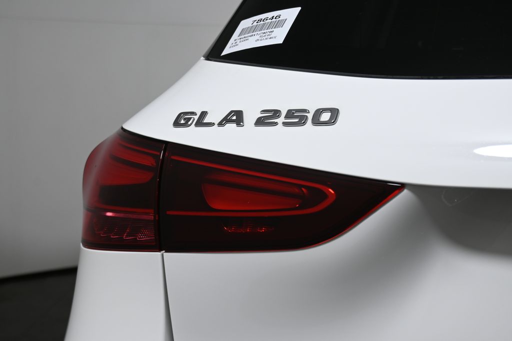 Thumbnail: 2026 Mercedes-Benz GLA - 12