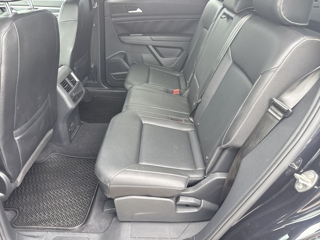 2020 Volkswagen Atlas Cross Sport 3.6L V6 SE w/Technology R-Line Black at DeMontrond Auto Country