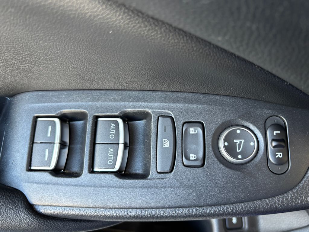 Thumbnail: 2022 Honda Accord - 25