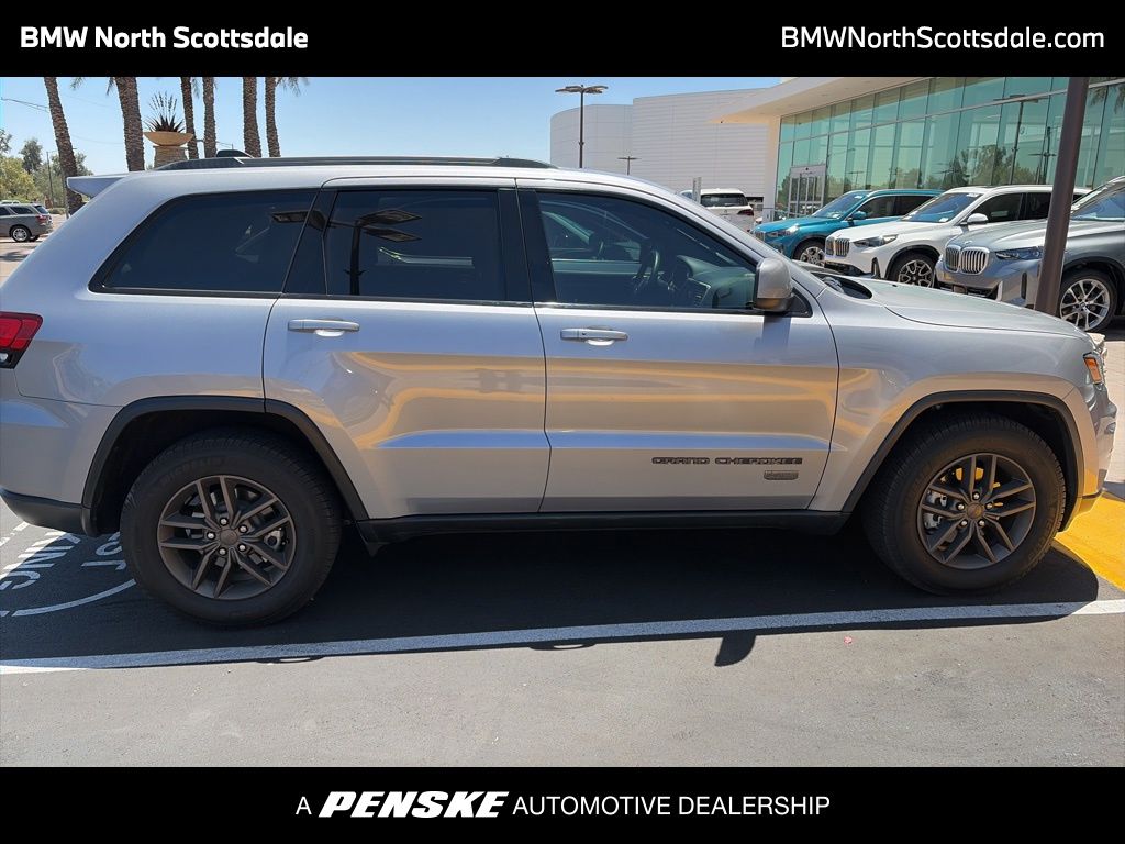 Thumbnail: 2017 Jeep Grand Cherokee - 1