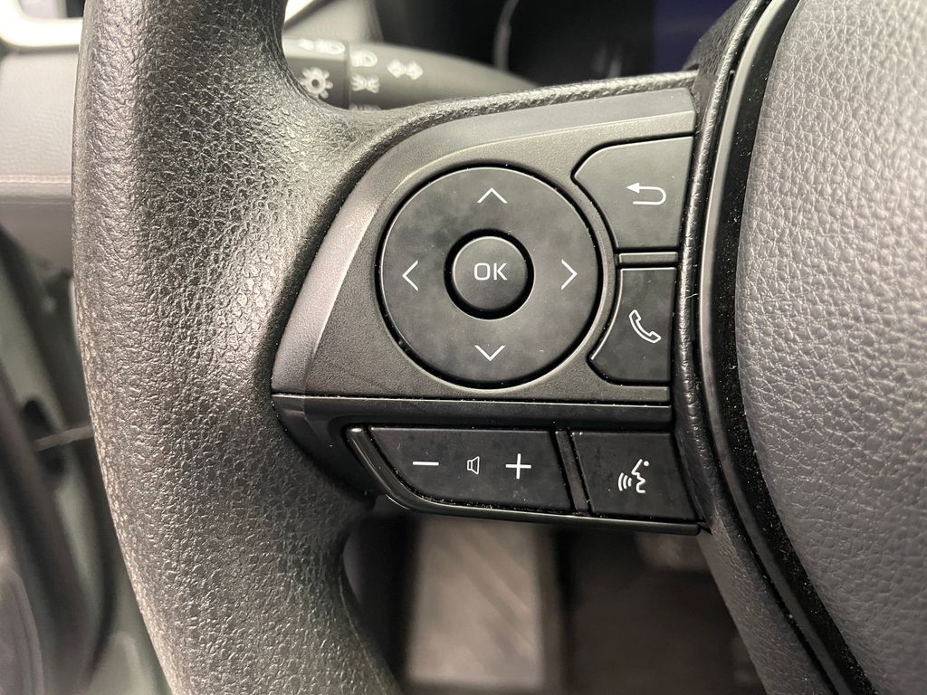 2023 Toyota RAV4 XLE 29