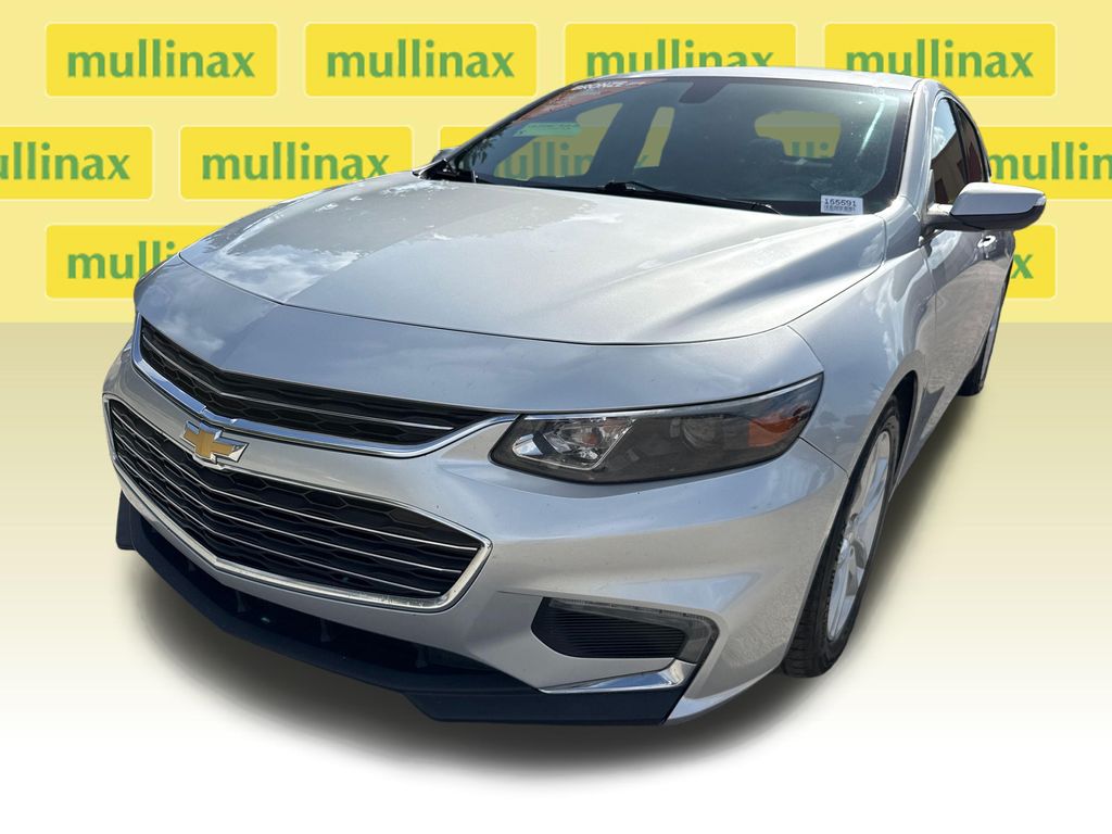 Used 2018 Silver Chevrolet LT image 10
