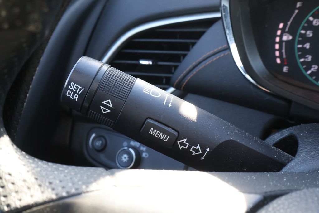 Thumbnail: 2018 Chevrolet Trax - 27