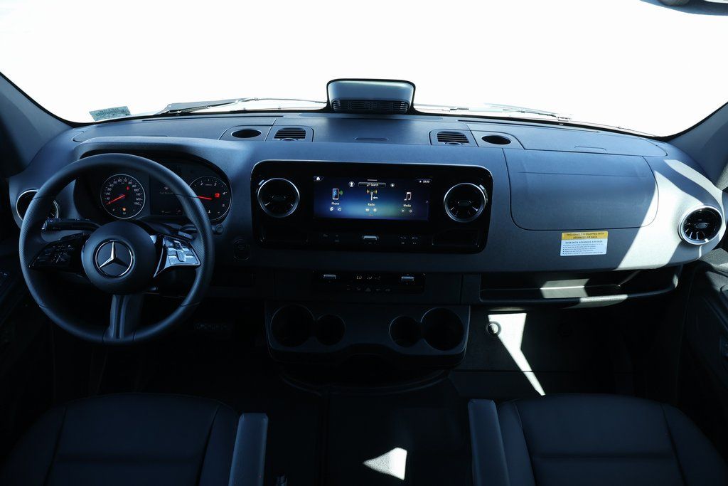 2025 Mercedes-Benz Sprinter 3500 4
