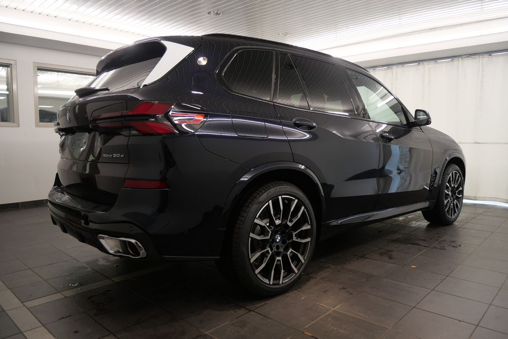 2025 BMW X5 xDrive50e 6