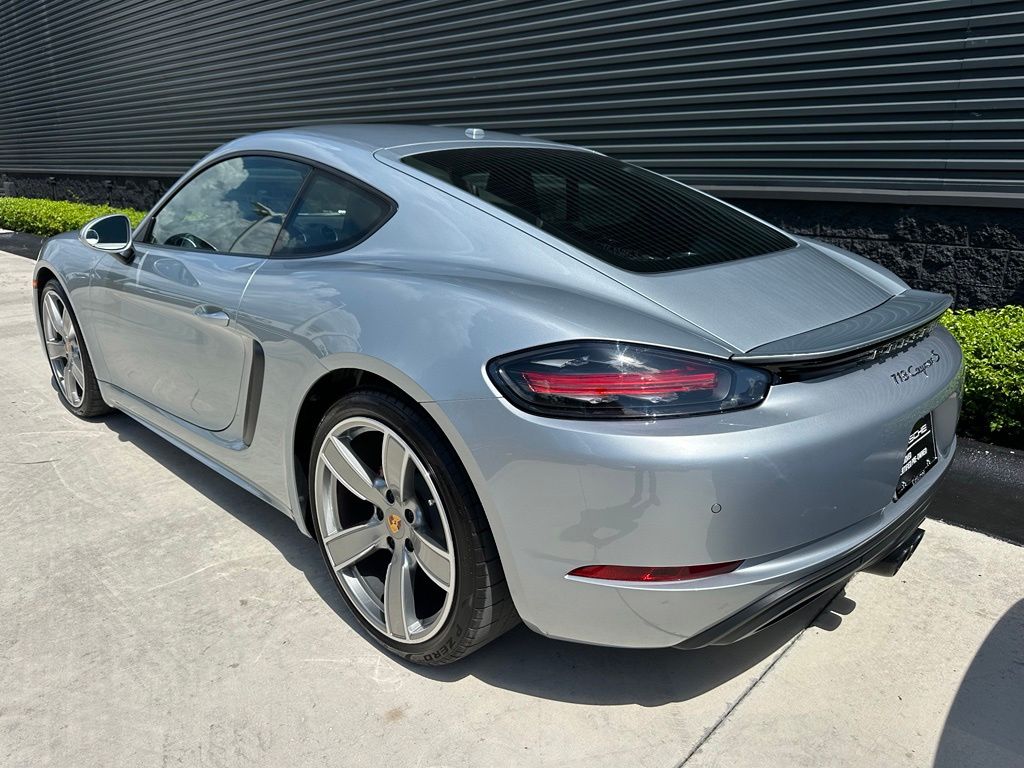 Thumbnail: 2022 Porsche 718 Cayman - 3