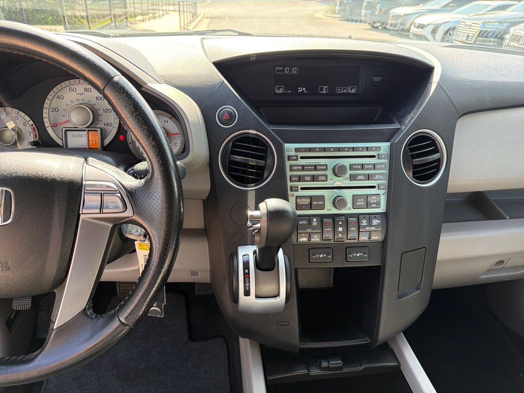 Used 2010  Honda EX-L image 24