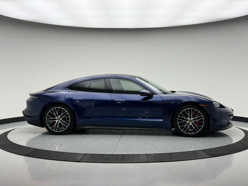 Thumbnail: 2021 Porsche Taycan - 7