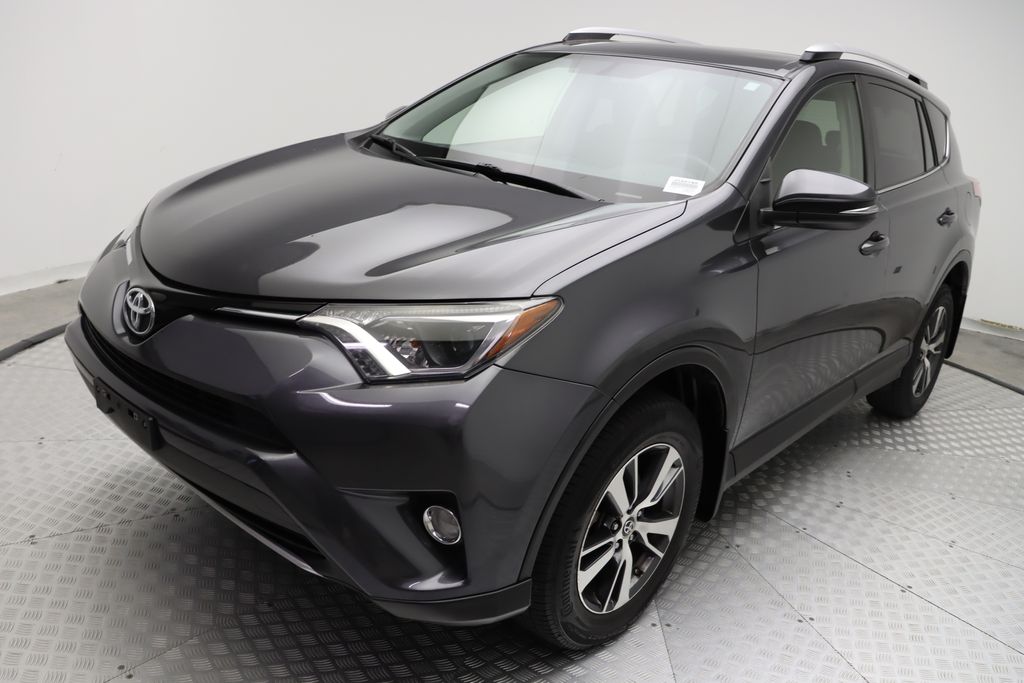 Thumbnail: 2016 Toyota RAV4 - 2