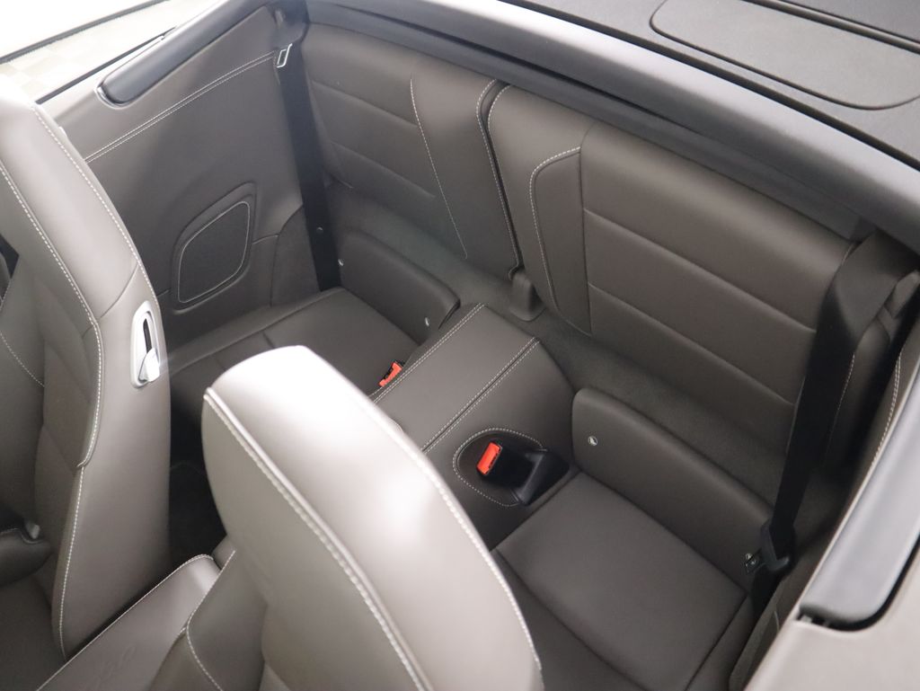 Thumbnail: 2017 Porsche 911 - 28