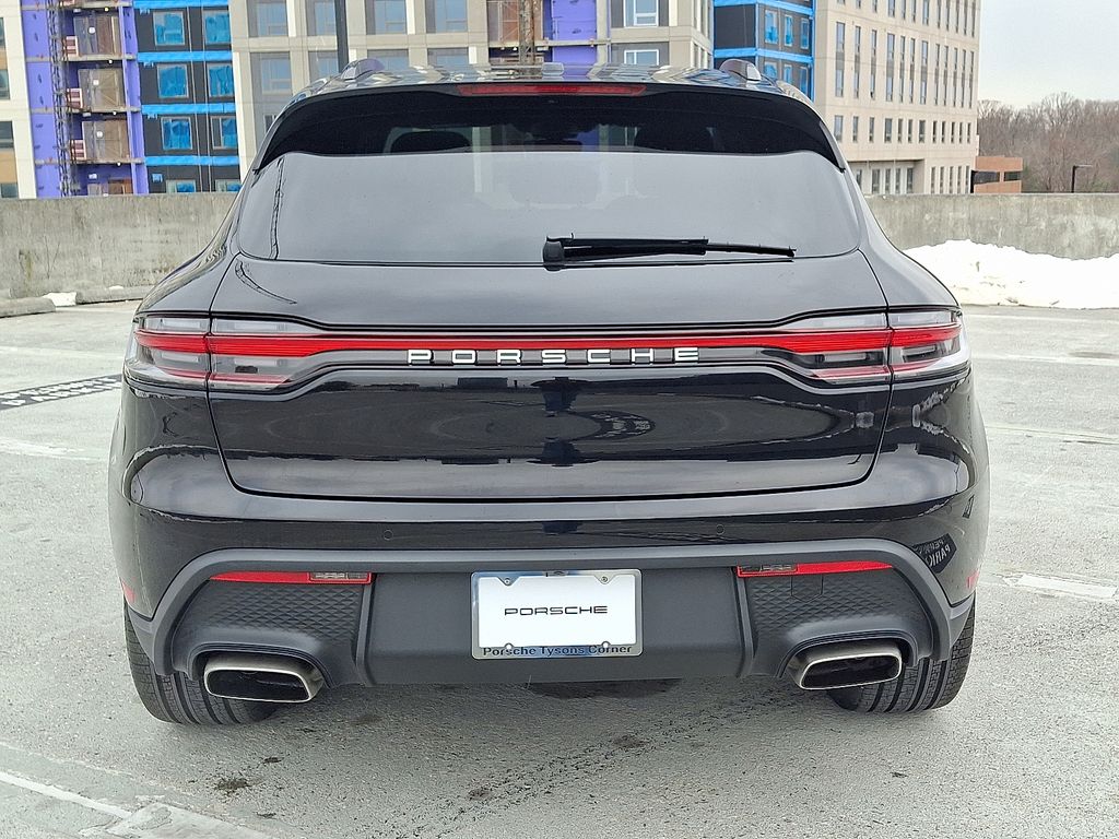 Thumbnail: 2026 Porsche Macan - 9