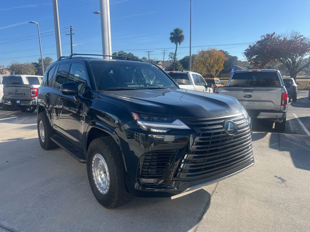 2025 Lexus LX 700h Overtrail