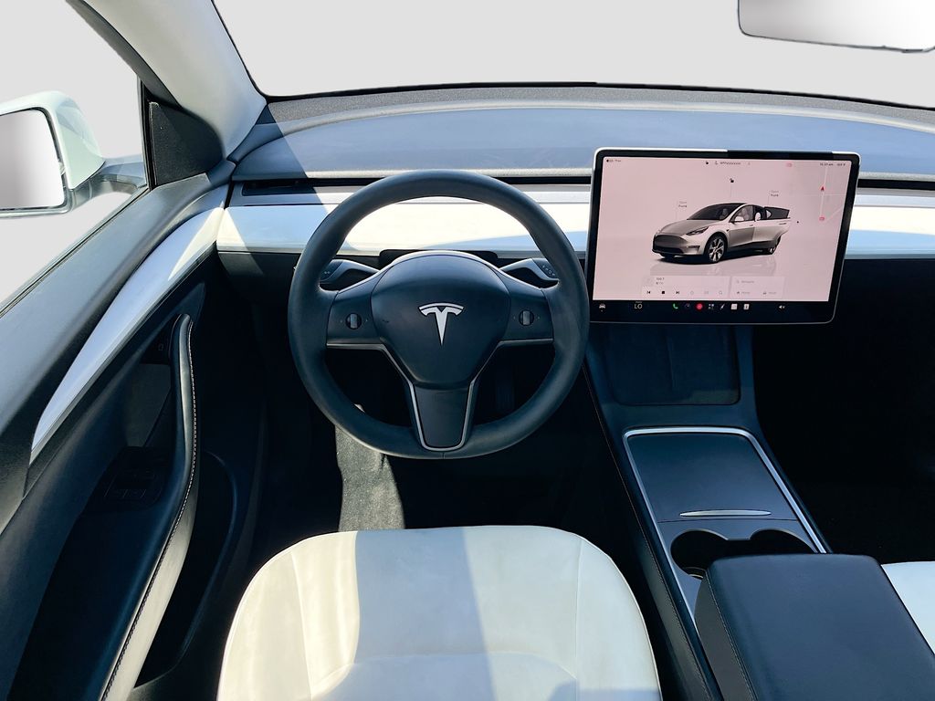 Used 2024 White Tesla Standard Range image 23